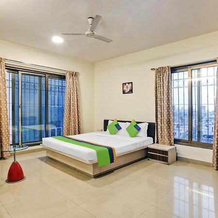 Treebo Trend Bandra Apartments Mumbai Bagian luar foto