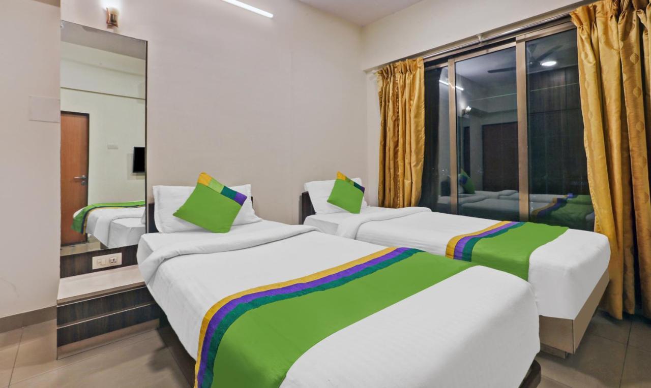 Treebo Trend Bandra Apartments Mumbai Bagian luar foto