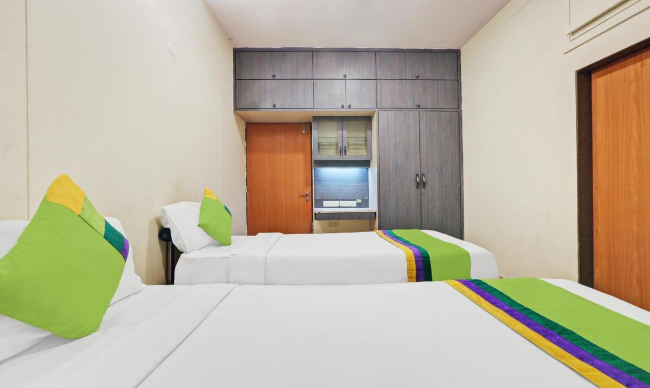 Treebo Trend Bandra Apartments Mumbai Bagian luar foto