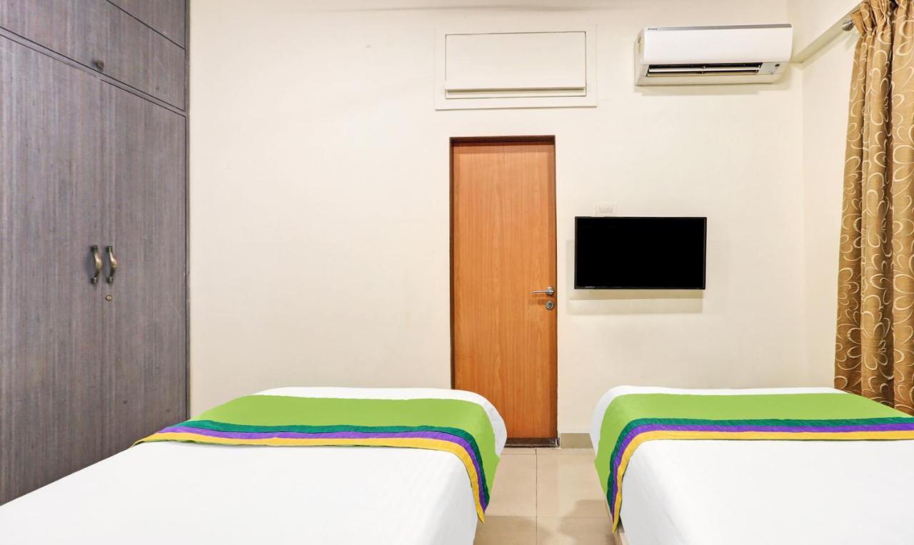Treebo Trend Bandra Apartments Mumbai Bagian luar foto