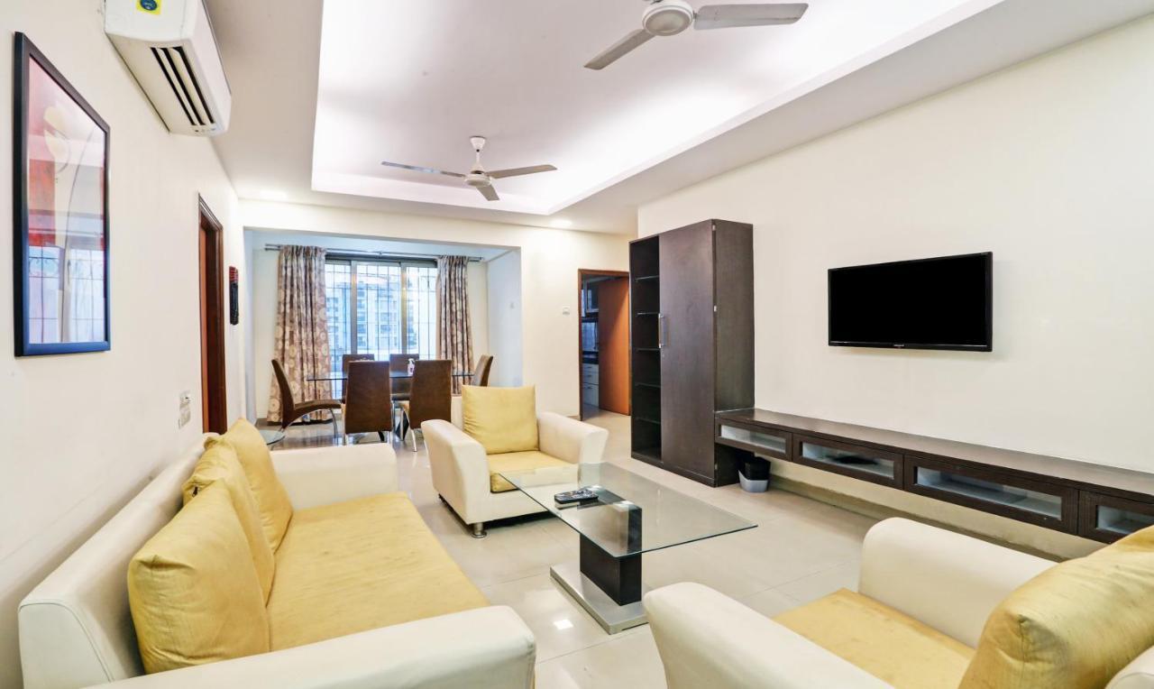 Treebo Trend Bandra Apartments Mumbai Bagian luar foto